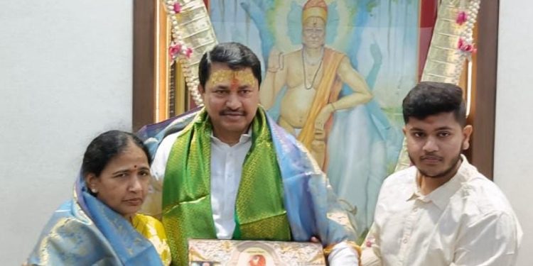 धार्मिकतेसोबतच सामाजिक व शैक्षणिक कार्यातही श्री वटवृक्ष स्वामी महाराज देवस्थानचे योगदान मोलाचे – नाना भाऊ पटोले.