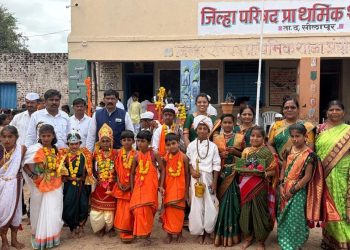 जिल्हा परिषद प्राथमिक शाळा, अंत्रोळी येथे भव्य दिव्य दिंडी सोहळा उत्साहात संपन्न.