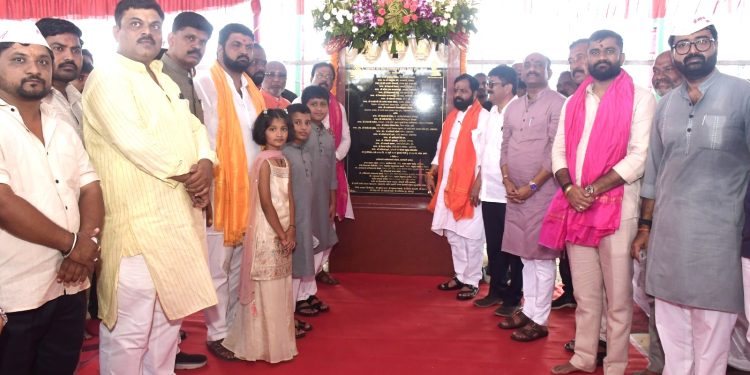 अक्कलकोटमध्ये ‘अक्कलकोट नरेश श्रीमंत विजयसिंहराजे भोसले क्रिकेट ट्रेनिंग अॅकॅडमी’चे भव्य लोकार्पण.
