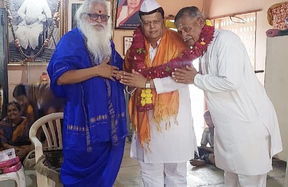 गुरुपौर्णिमेनिमित्त श्री शिवानंद विरक्तमठ महास्वामीजींचे गुरुपूजन व गौरव सन्मान उत्साहात.