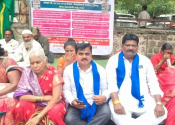 बेकायदेशीर वाळू उपशाविरोधात ऑल इंडिया पँथर सेनेचा एल्गार; दोषी अधिकाऱ्यांच्या चौकशीसाठी बेमुदत उपोषण.