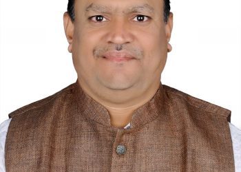 डॉ. शिवाजी शिंदे यांच्या ‘भावगंधित व्यक्तिमत्वे’ या ग्रंथास ‘राज्यस्तरीय स्व.राजाराम डाकवे (तात्या) साहित्य पुरस्कार जाहीर.