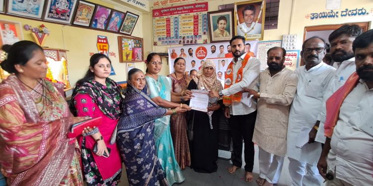 सोलापूर जिल्हा शिवसेना बांधकाम कामगार सेनेच्या पदाधिकाऱ्यांच्या नियुक्त्या.