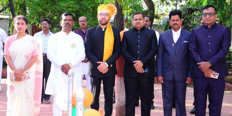 सोलापूर जिल्हा परिषदेत ८० वा स्वातंत्र्य दिन उत्साहात.