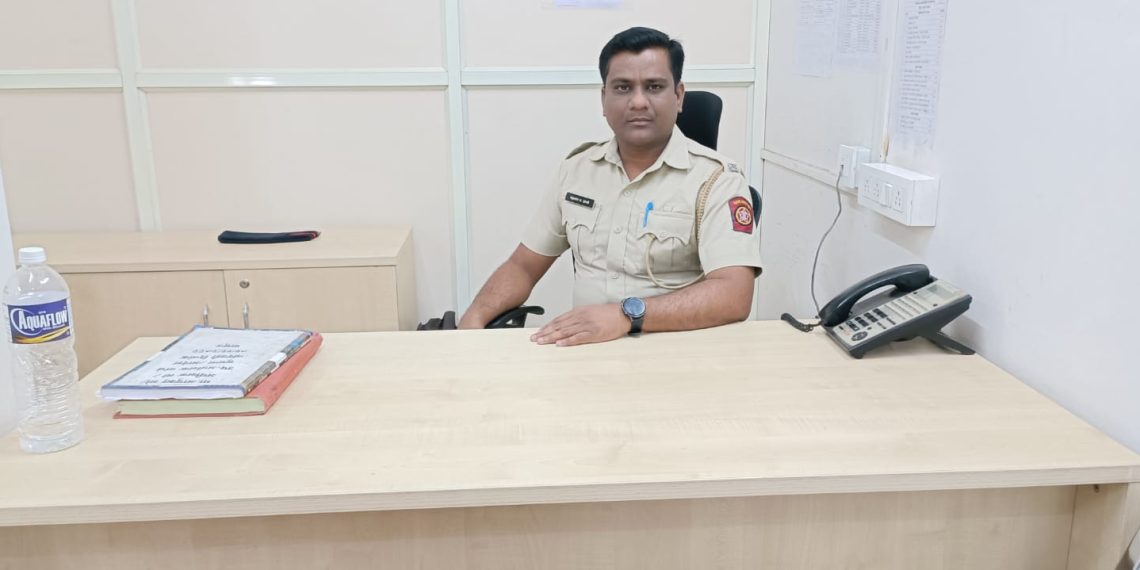 परिस्थितीला हरवून यशाला गवसणी; कॉन्स्टेबल ते पोलिस उपनिरीक्षक चंद्रकांत इंगळेंची प्रेरणादायी कहाणी!