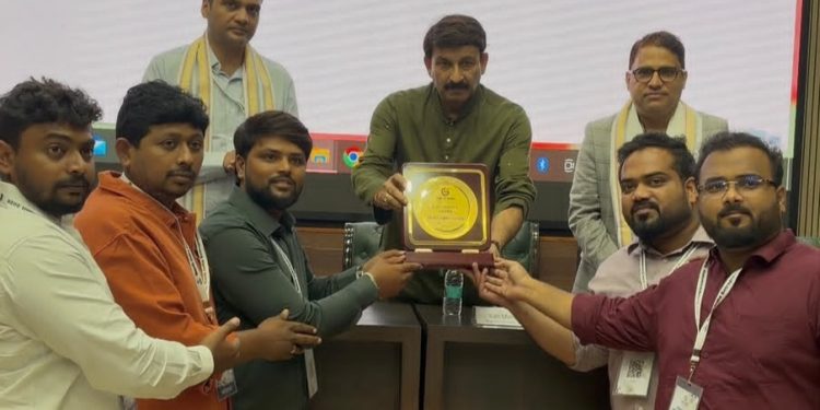 Gen G India Entrepreneurship Summit मध्ये शिखर पहारिया फाउंडेशनचा सामाजिक कार्यासाठी सन्मान.