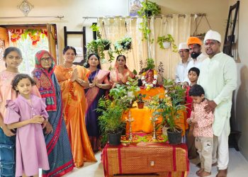 देवकर कुटुंबीयांच्या घरी बाप्पाचे मंगलमय आगमन; “भक्तीसह पर्यावरण संवर्धनाचा संकल्प.”