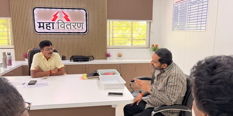 शिरापूर उपसा सिंचन पंपाला नियमित वीजपुरवठा द्या; उत्तर सोलापुरातील पाणीप्रश्नासाठी तातडीची मागणी.