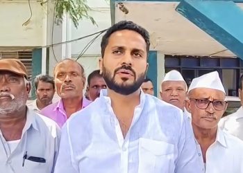 महापूर-दुष्काळातून सावरतोय तोच लोडशेडिंगचा फटका; सहा गावांतील शेतकऱ्यांचे अधीक्षक अभियंत्यांना साकडे-अमर पाटील(शिवसेना शिंदे गट जिल्हाप्रमुख) 
